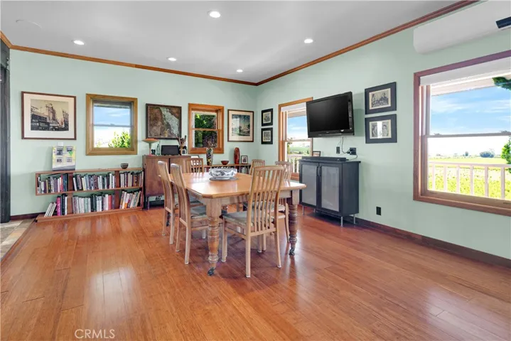 71182 Heinsen, Bradley, California 93426