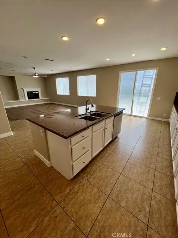 6686 Sand Dunes, Eastvale, California 92880