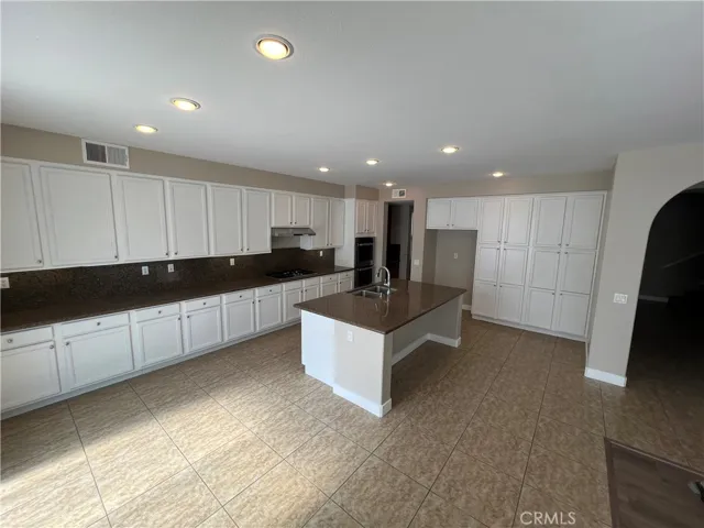 6686 Sand Dunes, Eastvale, California 92880
