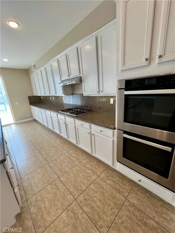 6686 Sand Dunes, Eastvale, California 92880