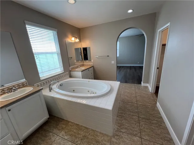6686 Sand Dunes, Eastvale, California 92880