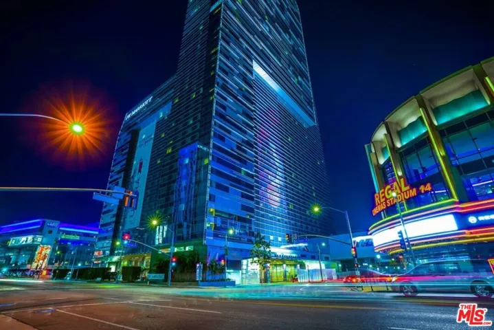 900 W Olympic Boulevard 31e, Los Angeles, California 90015