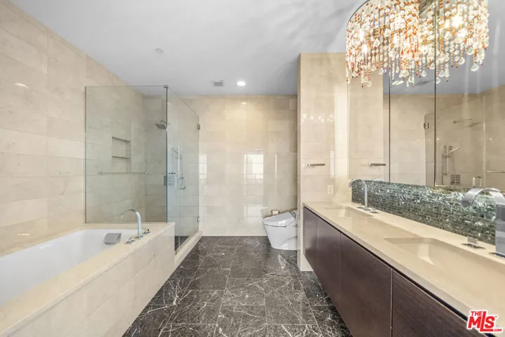 900 W Olympic Boulevard 31e, Los Angeles, California 90015