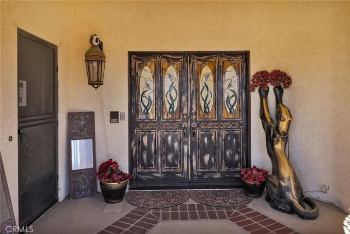 13889 Olathe Road, Apple Valley, California 92307