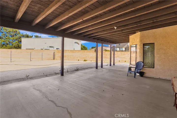 13889 Olathe Road, Apple Valley, California 92307