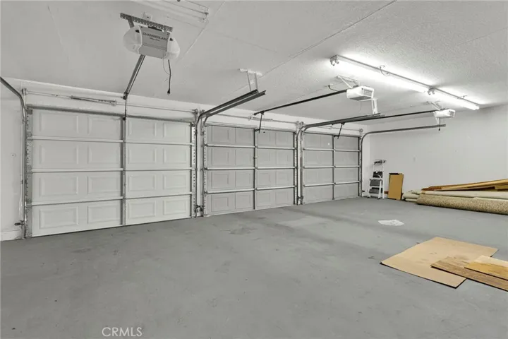 13889 Olathe Road, Apple Valley, California 92307