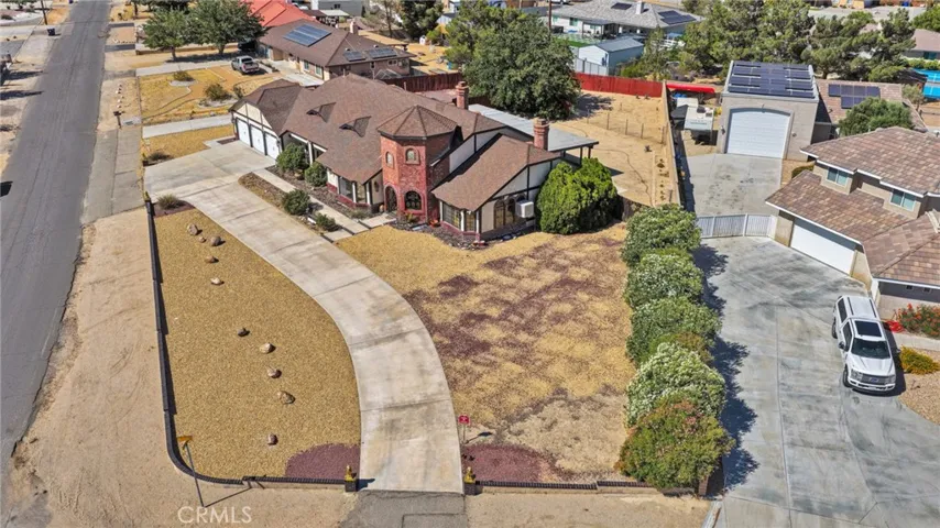 13889 Olathe Road, Apple Valley, California 92307