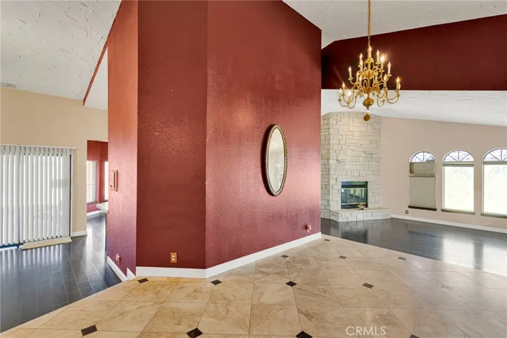 13889 Olathe Road, Apple Valley, California 92307