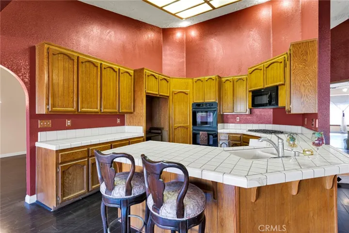 13889 Olathe Road, Apple Valley, California 92307