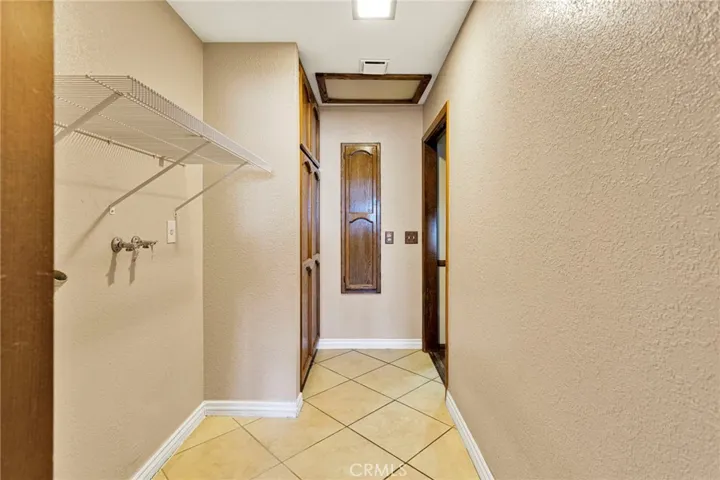 13889 Olathe Road, Apple Valley, California 92307