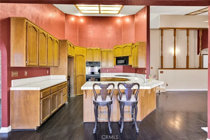 13889 Olathe Road, Apple Valley, California 92307