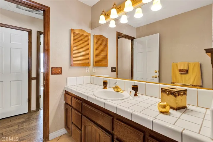 13889 Olathe Road, Apple Valley, California 92307