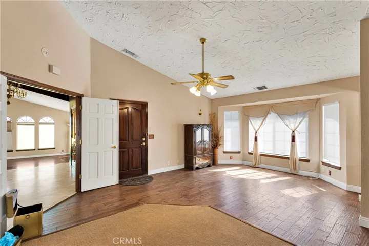 13889 Olathe Road, Apple Valley, California 92307