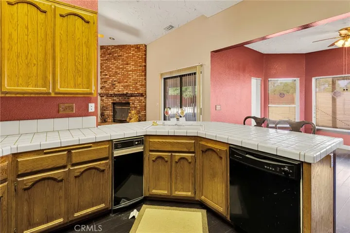 13889 Olathe Road, Apple Valley, California 92307