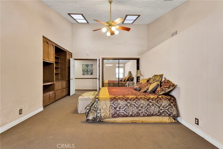 13889 Olathe Road, Apple Valley, California 92307