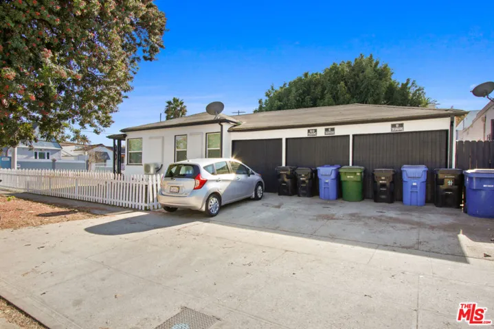2003 S Redondo Boulevard, Los Angeles, California 90016