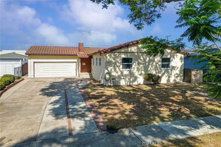 1610 N Linwood, Santa Ana, California 92701