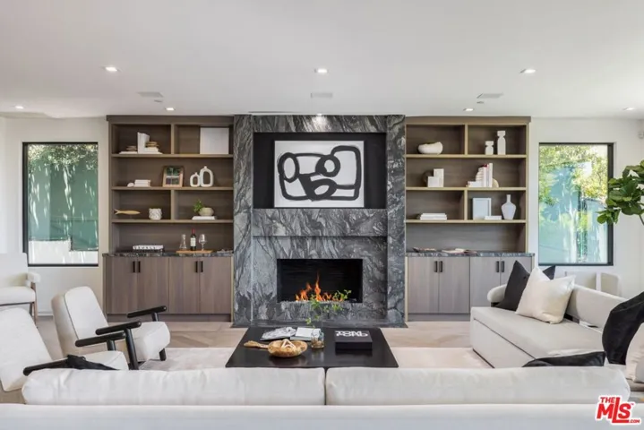 499 Halvern Drive, Los Angeles, California 90049