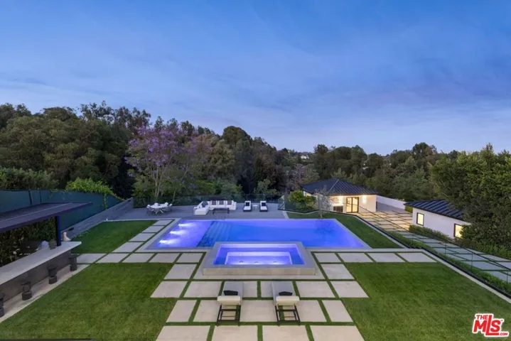 499 Halvern Drive, Los Angeles, California 90049