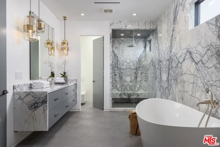 499 Halvern Drive, Los Angeles, California 90049