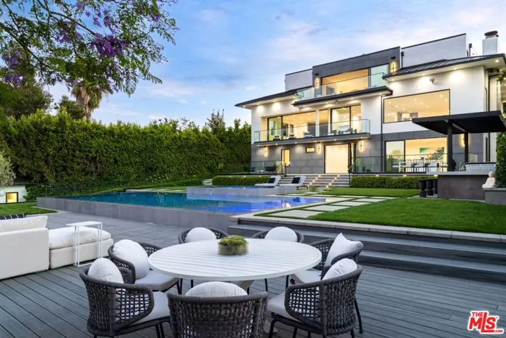 499 Halvern Drive, Los Angeles, California 90049