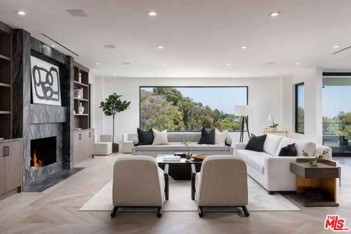 499 Halvern Drive, Los Angeles, California 90049