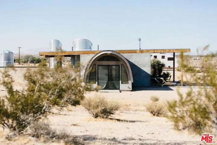2373 Arizona Road, Joshua Tree, California 92252