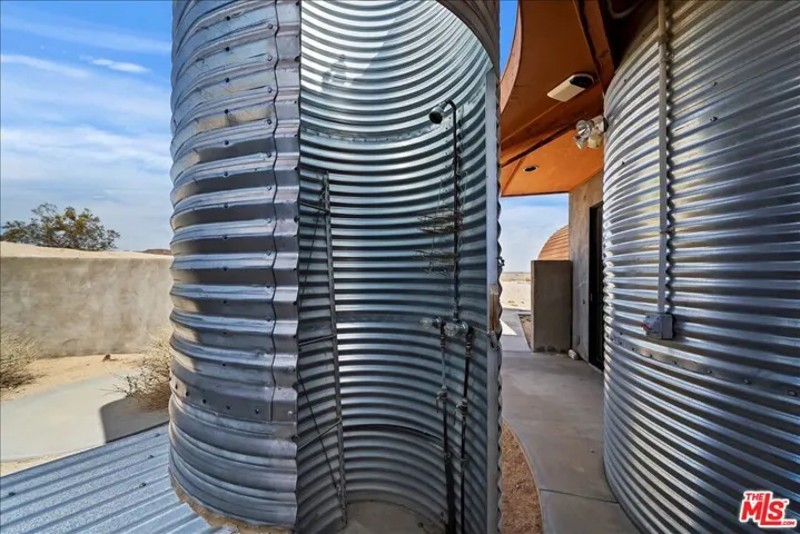 2373 Arizona Road, Joshua Tree, California 92252
