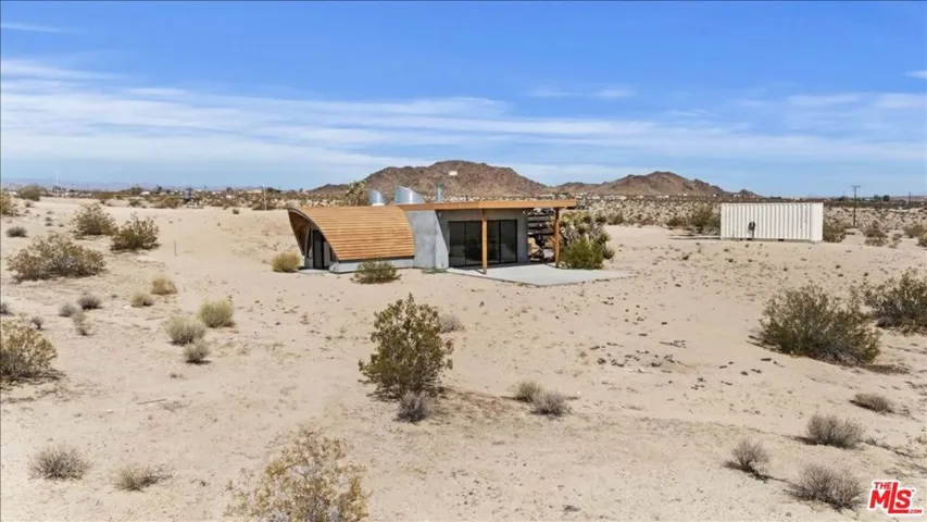 2373 Arizona Road, Joshua Tree, California 92252