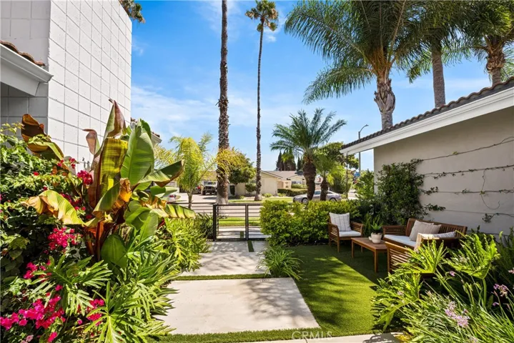 3400 Lama Avenue, Long Beach, California 90808