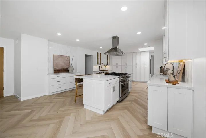 3400 Lama Avenue, Long Beach, California 90808
