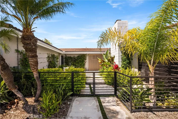 3400 Lama Avenue, Long Beach, California 90808