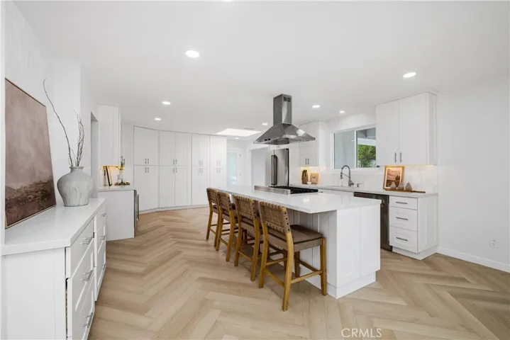 3400 Lama Avenue, Long Beach, California 90808
