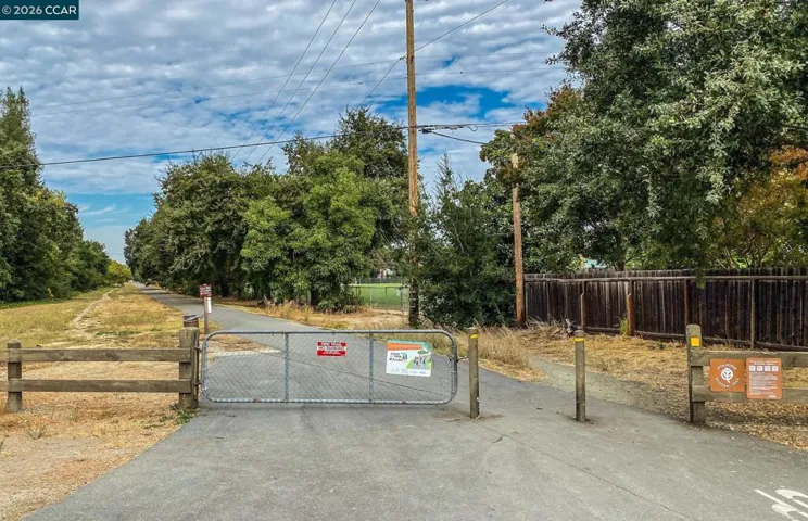 101 Camino Amigo Ct, Danville, California 94526