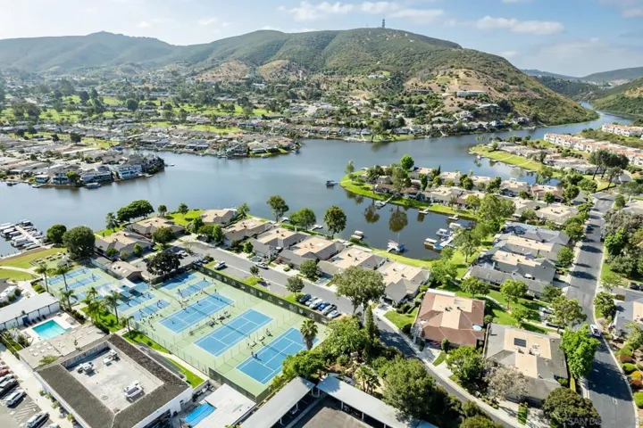 1233 Camino Del Lago, San Marcos, California 92078