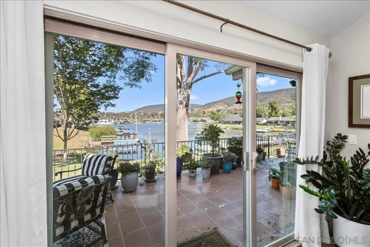 1233 Camino Del Lago, San Marcos, California 92078