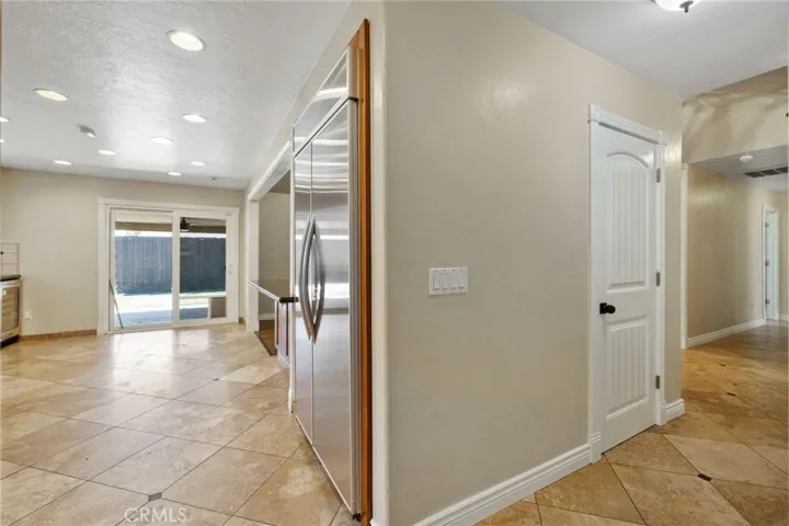 2175 Beechwood Court, Hanford, California 93230
