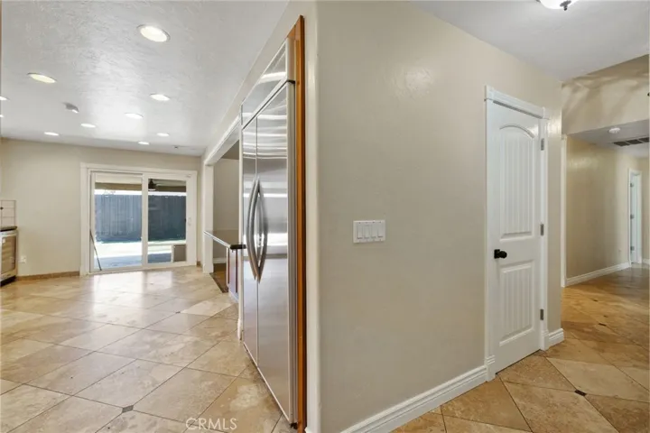 2175 Beechwood Court, Hanford, California 93230
