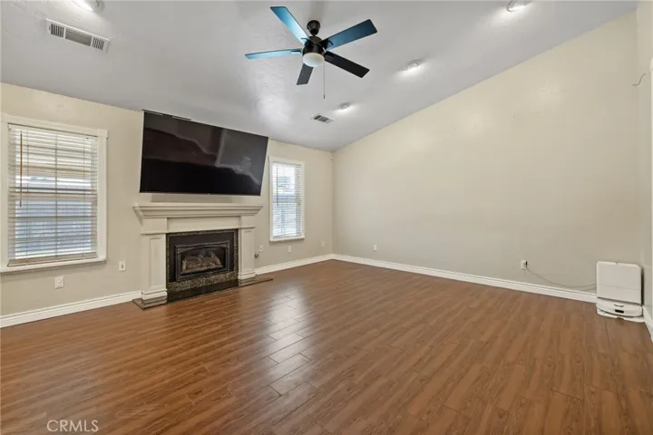 2175 Beechwood Court, Hanford, California 93230