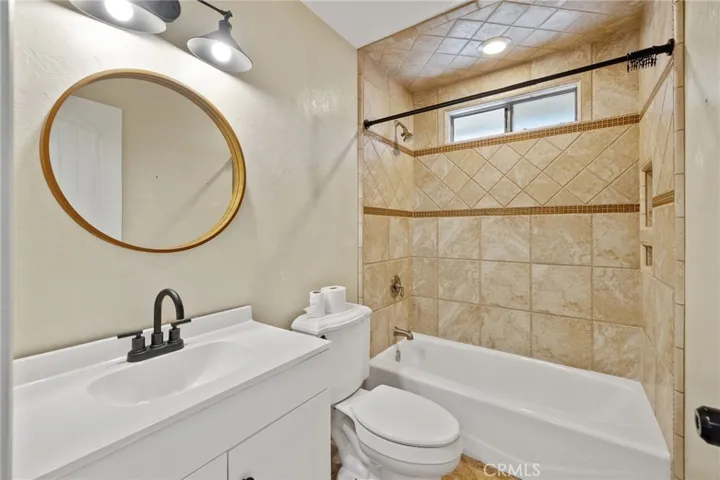 2175 Beechwood Court, Hanford, California 93230