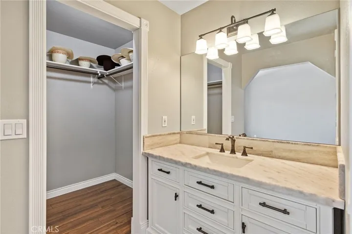 2175 Beechwood Court, Hanford, California 93230