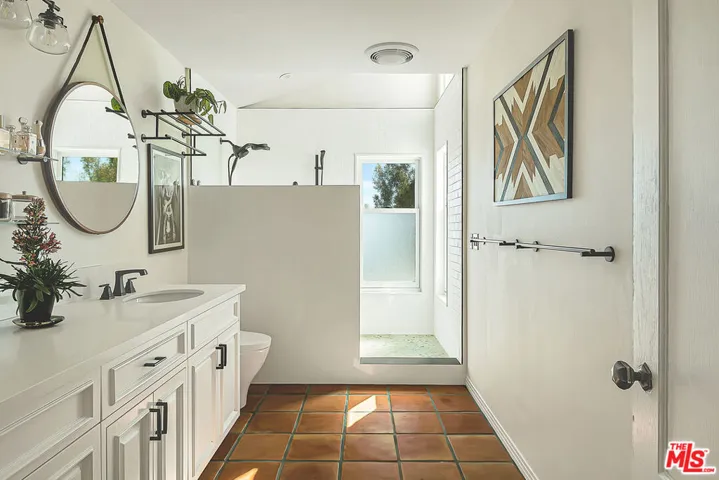 2341 Ronda Vista Drive, Los Angeles, California 90027