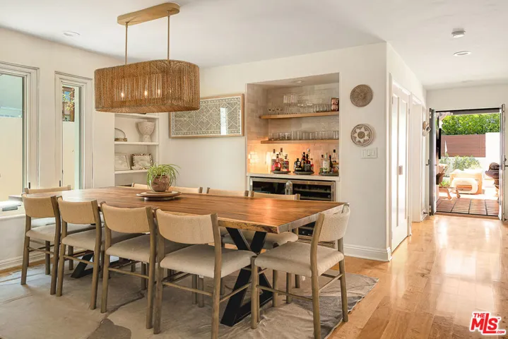 2341 Ronda Vista Drive, Los Angeles, California 90027