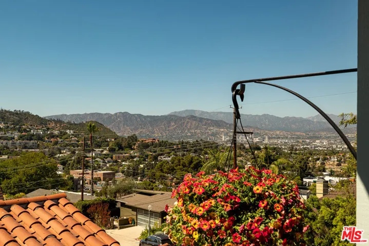 2341 Ronda Vista Drive, Los Angeles, California 90027