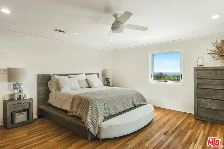 2341 Ronda Vista Drive, Los Angeles, California 90027