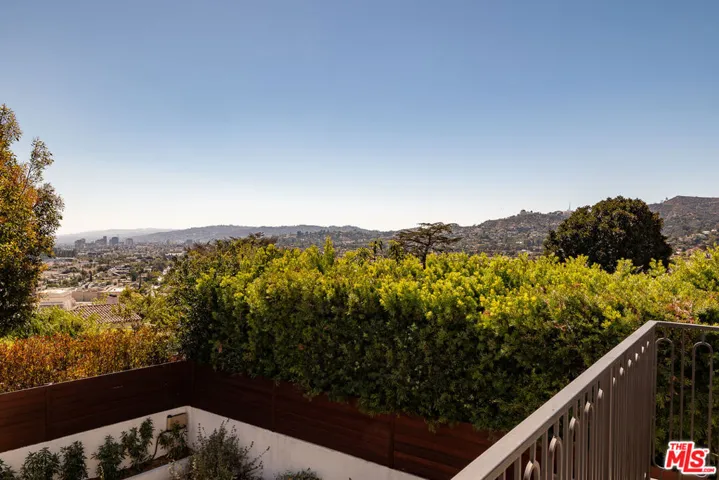 2341 Ronda Vista Drive, Los Angeles, California 90027
