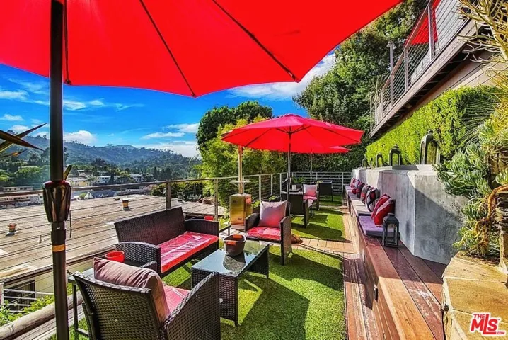 3200 Primera Avenue, Los Angeles, California 90068
