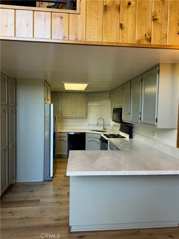 956 Teakwood, Lake Arrowhead, California 92352