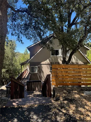 956 Teakwood, Lake Arrowhead, California 92352