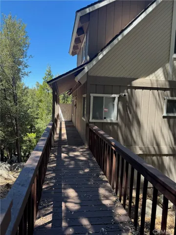 956 Teakwood, Lake Arrowhead, California 92352